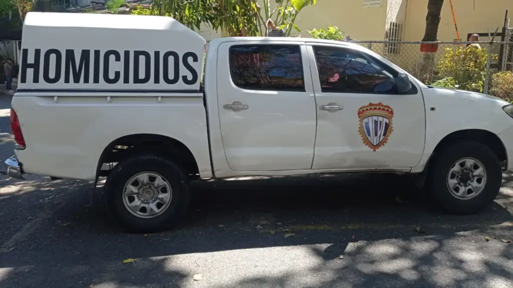 Adolescente fue hallado muerto en la habitación de un hotel en plenas vacaciones familiares
