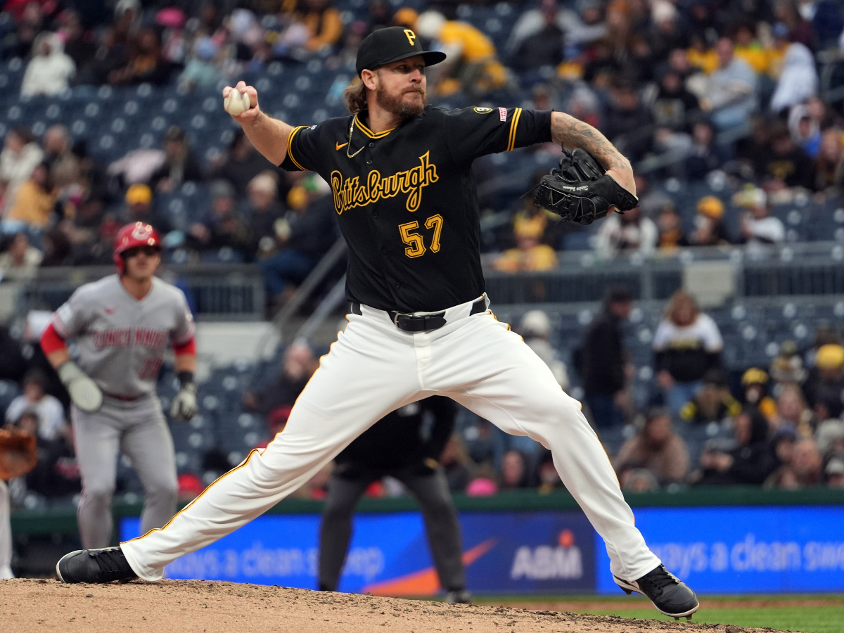 Chris Devenski fue suspendido por lanzar un pelotazo intencional