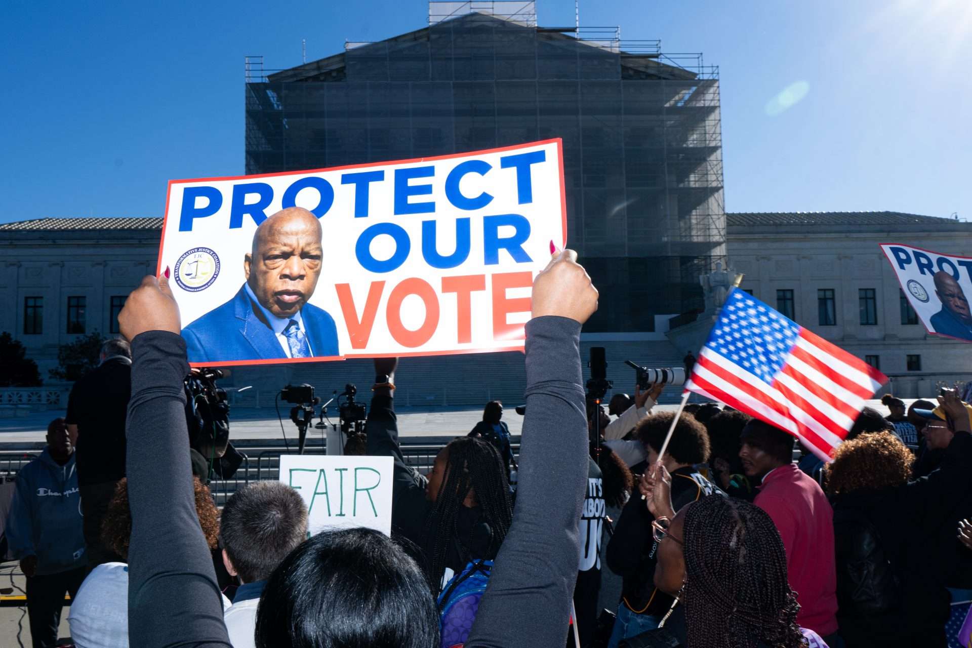 Protestan en Luisiana por mapa electoral que busca favorecer a Trump