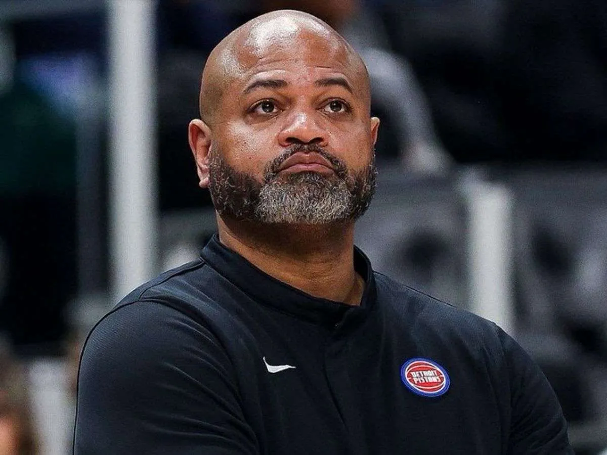 J.B. Bickerstaff firma extensión con los Pistons
