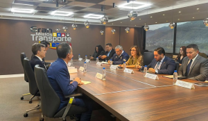 John Barrett y Jacqueline Faría se reúnen para hablar sobre ‘las exportaciones de energía’ binacionales