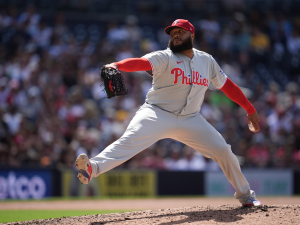 José Alvarado sella el triunfo de Philadelphia ante Padres