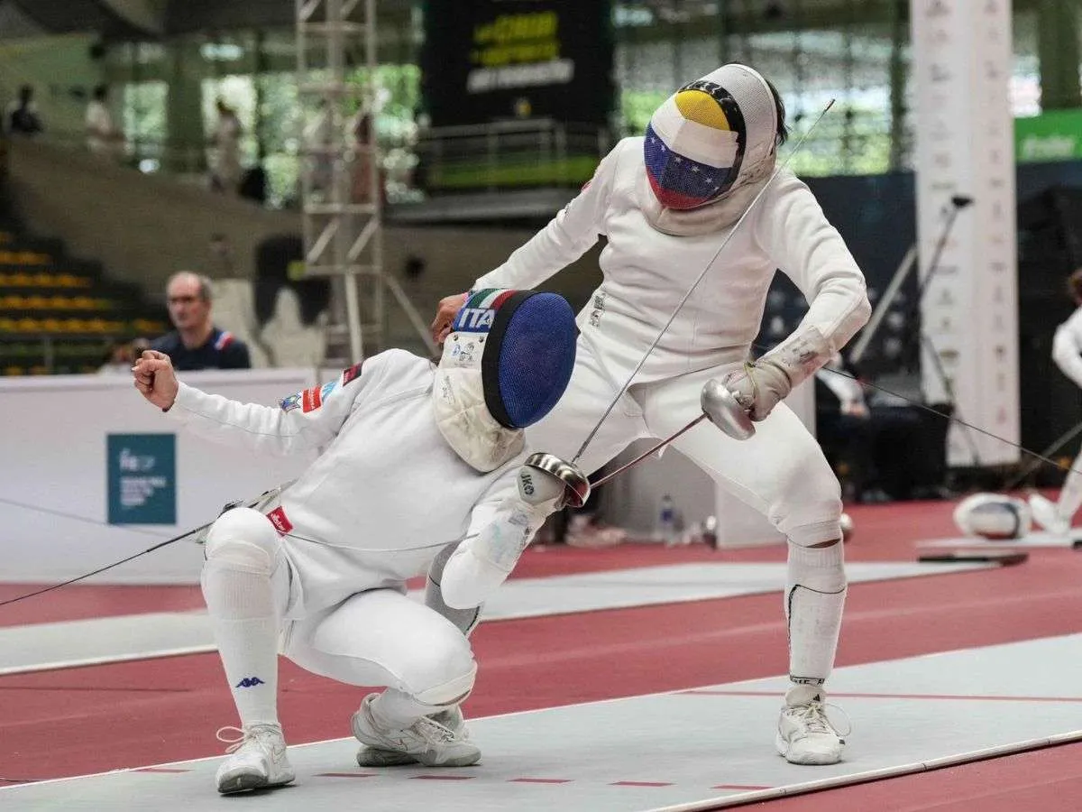 Lizze Asis destacó en el Grand Prix de esgrima