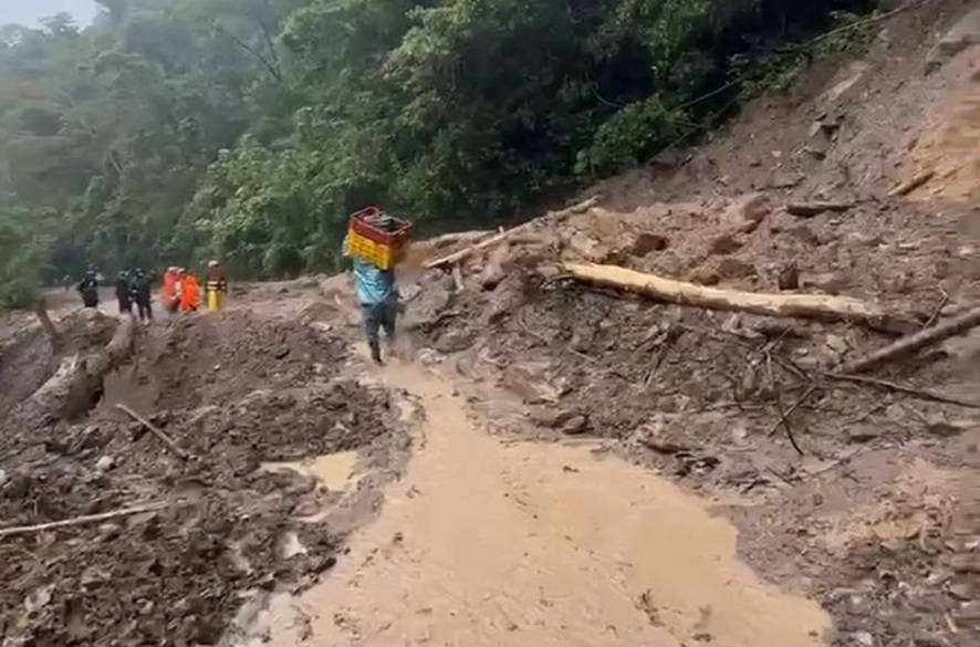 Táchira: Fuertes lluvias colapsan vía a San Vicente de la Revancha