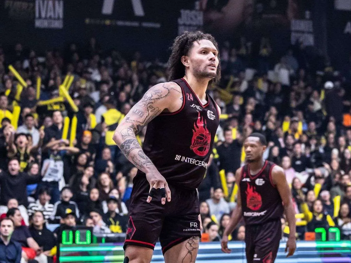 Michael Carrera volverá a los Diablos Rojos