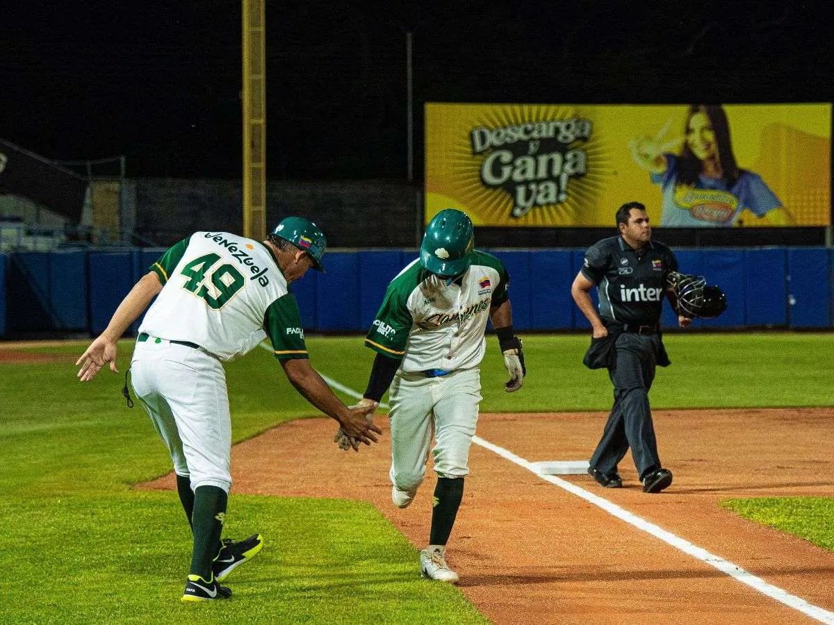Samanes resurge con triunfo ante Centauros