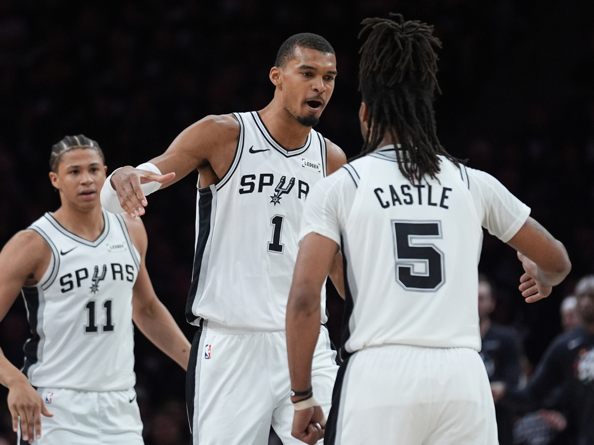 Stephon Castle anota 32 y Spurs se meten en la final del Oeste