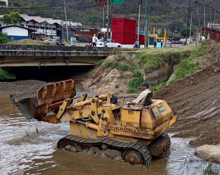 Atienden 11 incidencias en Los Teques en tiempo récord