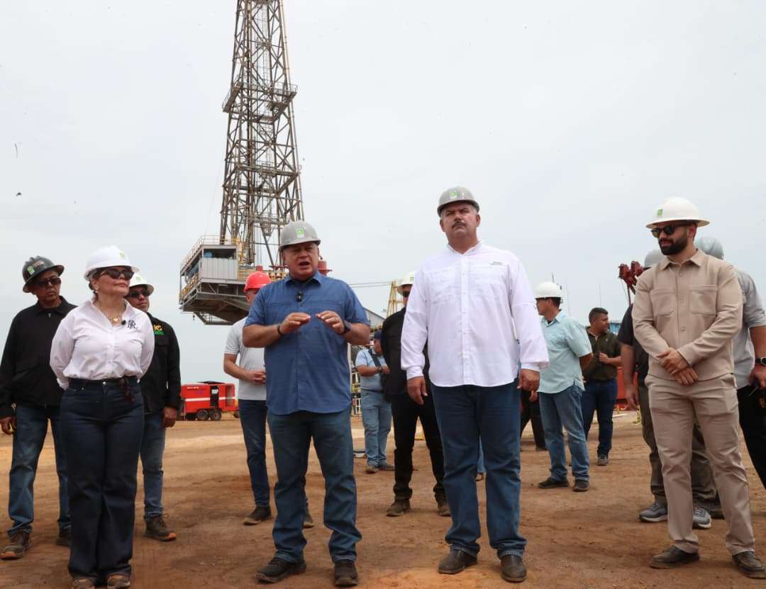Diosdado Cabello visitó la empresa Petrol Grava Service en el Zulia