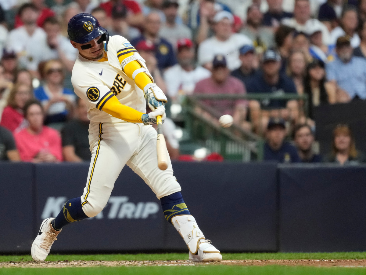 William Contreras sella noche positiva en blanqueada de Milwaukee