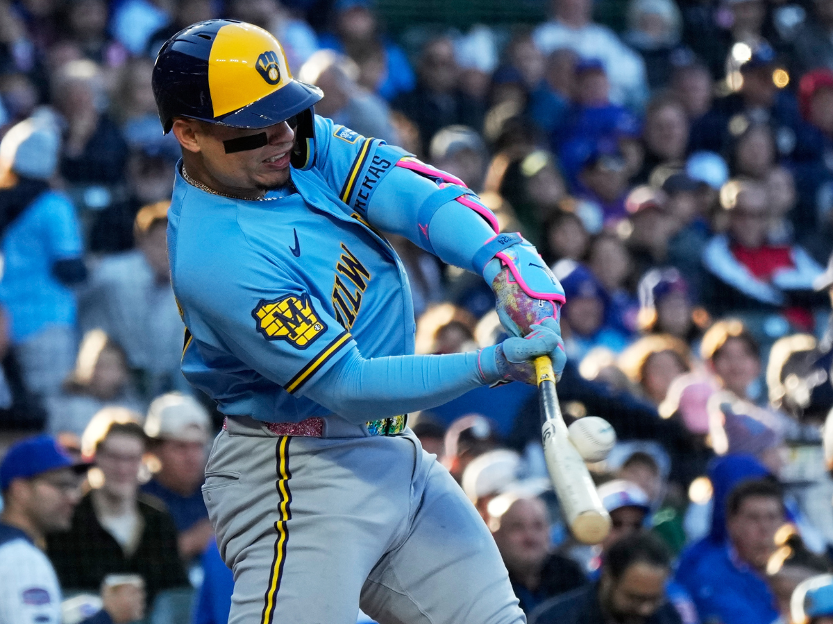 William Contreras prolonga buen momento con Milwaukee