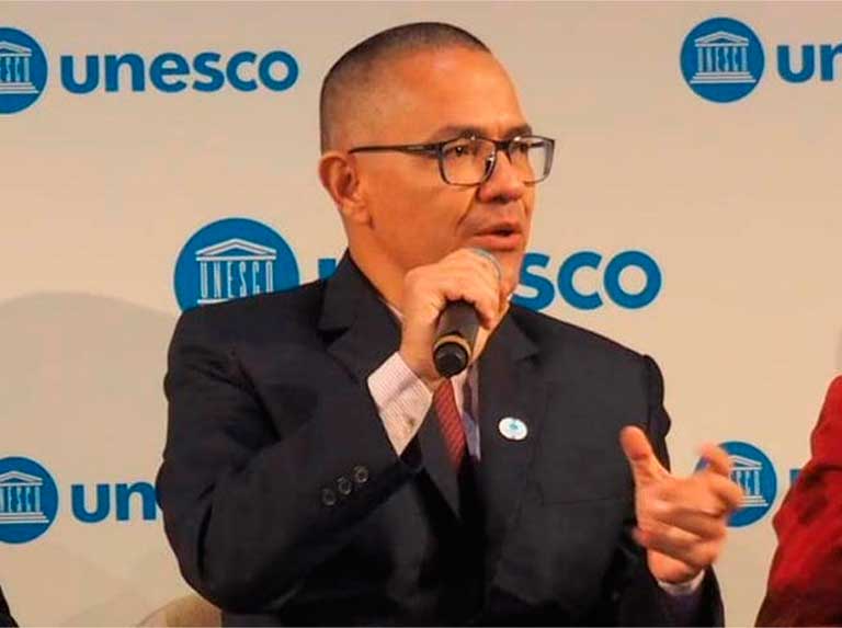 AN autoriza designación de Ernesto Villegas como embajador en la Unesco