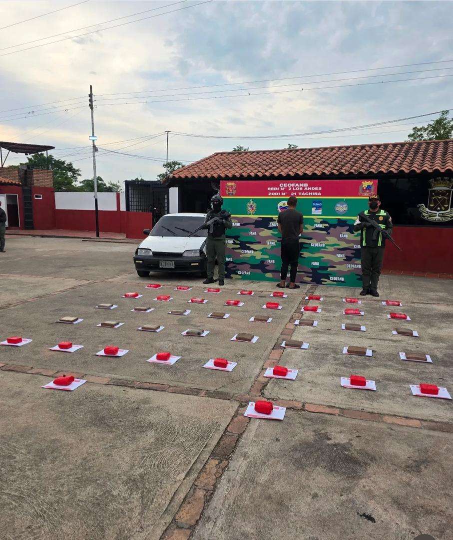 Atrapado con 40 panelas de droga que transportaba desde Colombia