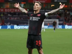 Atlético de Madrid firma a Alejandro Grimaldo