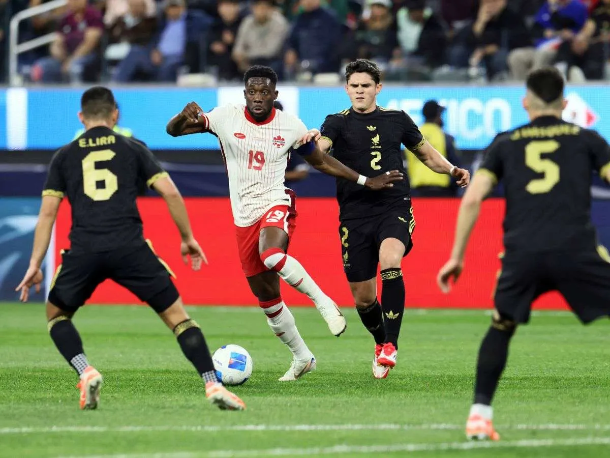 Canadá recupera a Alphonso Davies para la siguiente ronda