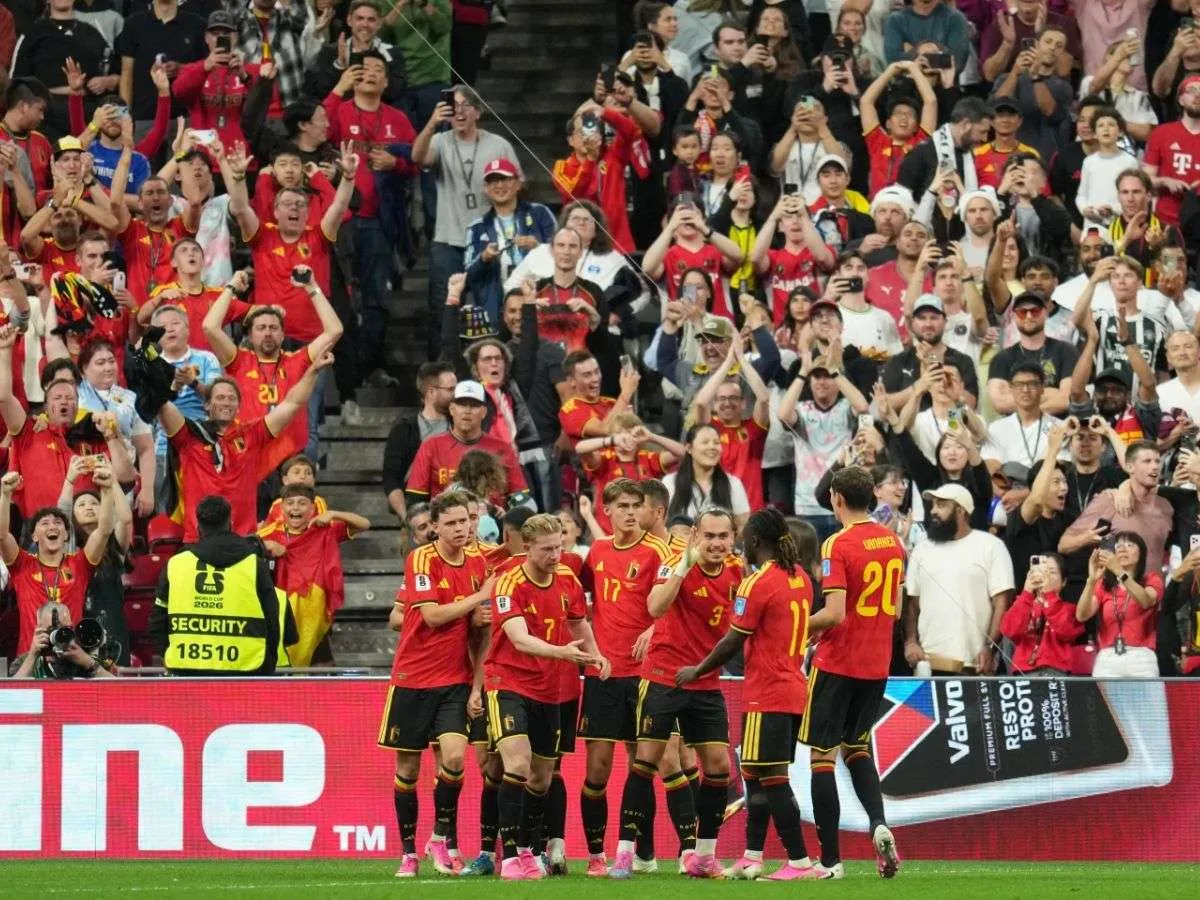 Bélgica avanza primero en su grupo