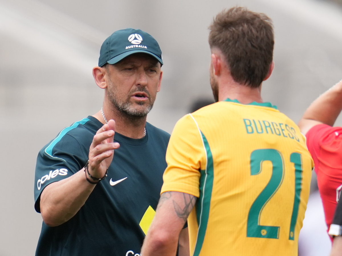 Australia firma extensión del contrato de su entrenador