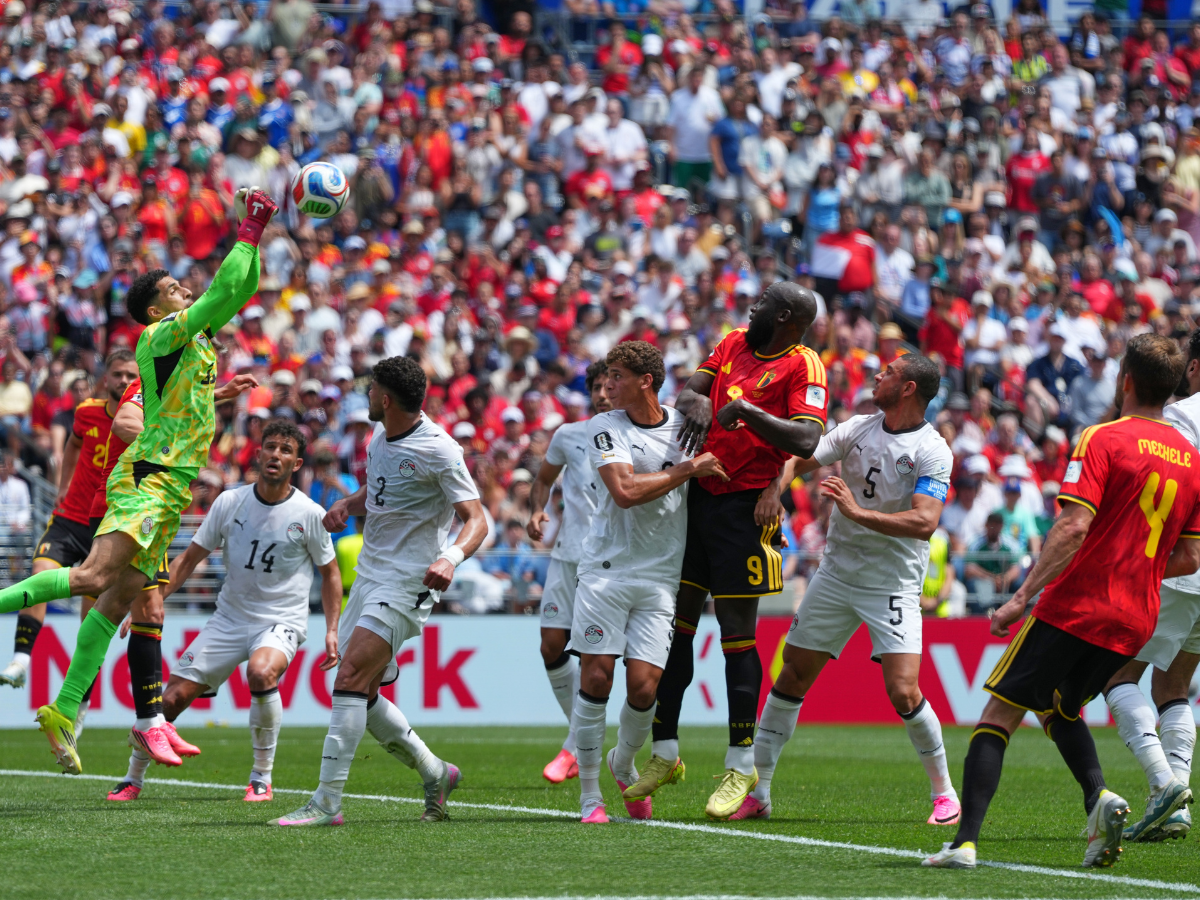 Bélgica y Egipto igualaron en el debut