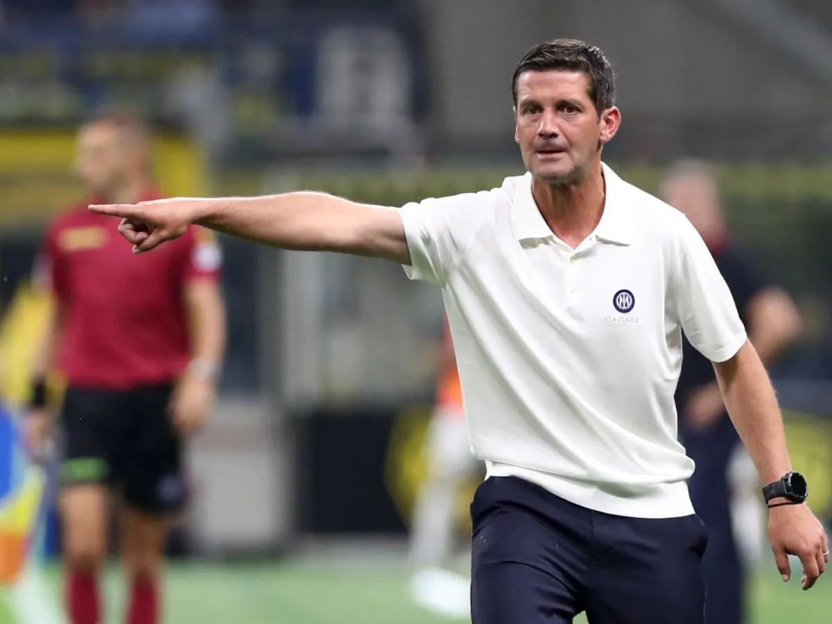 Cristian Chivu renueva como entrenador del Inter de Milán