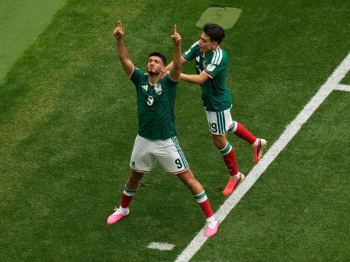 México triunfó en su debut ante Sudáfrica