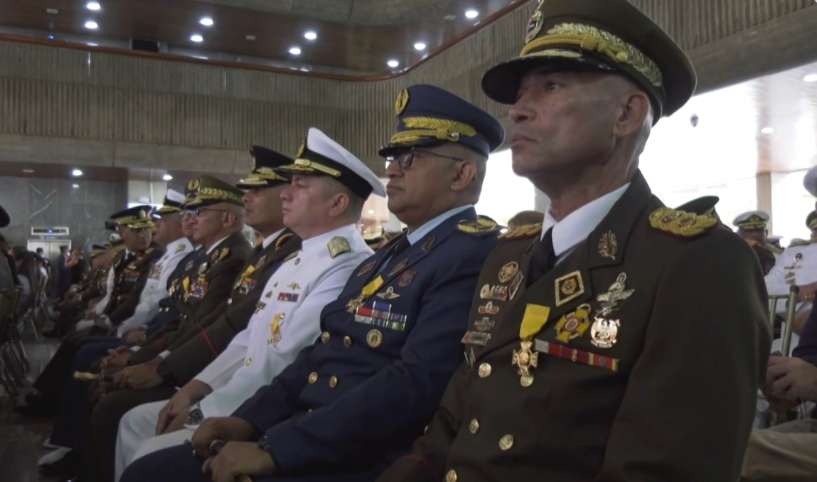 Fanb condecoró a más de 240 oficiales por 30 años de servicio