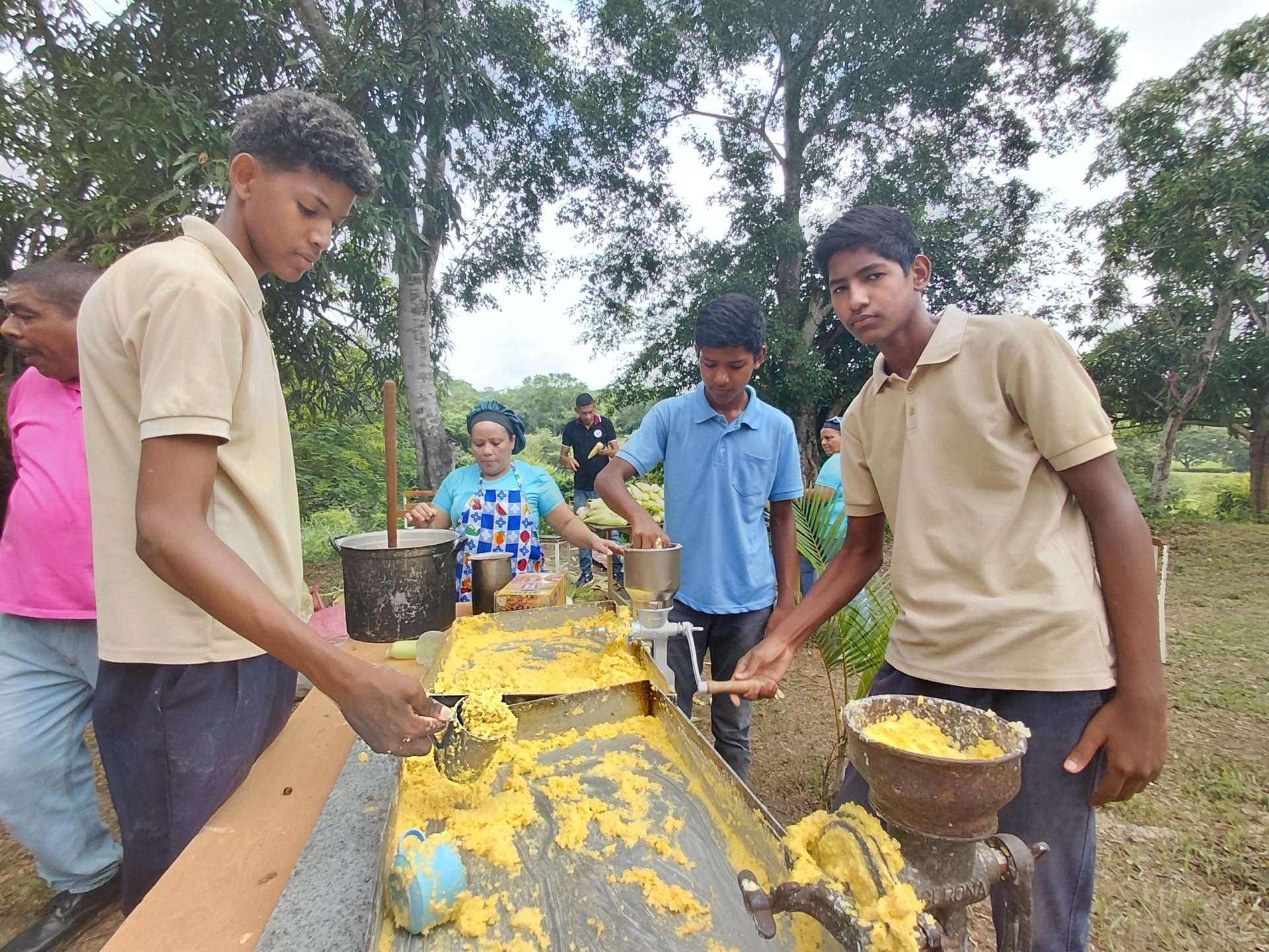 Escuela Técnica Piñate celebra Feria del Maíz en Ocumare del Tuy
