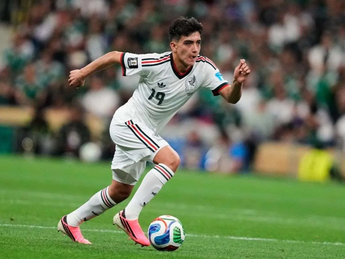 Gilberto Mora es el más joven en debutar con México