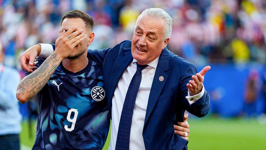 "Nosotros venimos de la tierra colorada, jugando descalzos", Alfaro técnico de Paraguay tras eliminar a Alemania