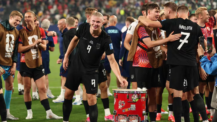 Haaland con doblete clasifica a Noruega para 16vos de final