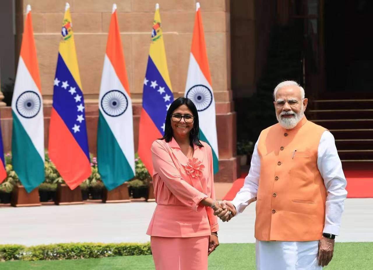 Delcy Rodríguez y Narendra Modi