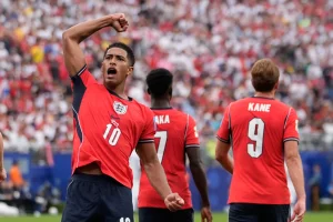 Inglaterra primera de grupo al vencer a Panamá 2-0