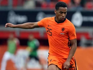 Jurrien Timber se baja del Mundial 2026
