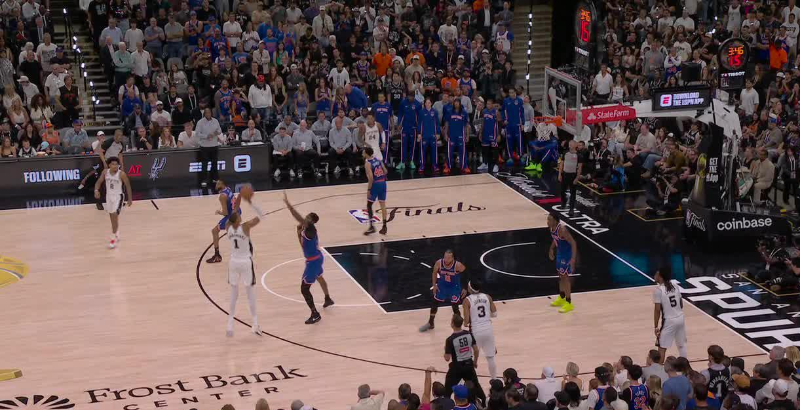 Knicks y sus aficionados están en San Antonio para buscar el título