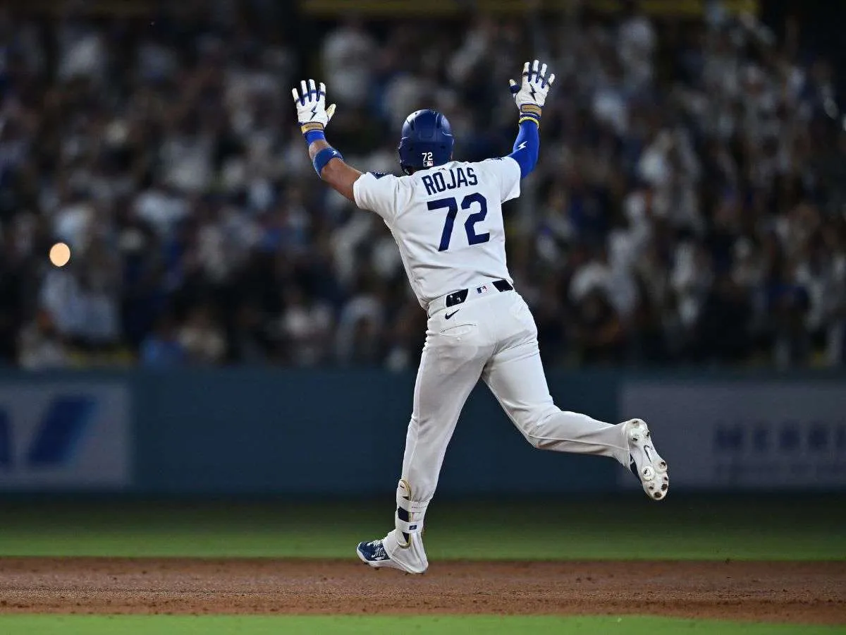 Miguel Rojas dio el batazo del triunfo para los Dodgers