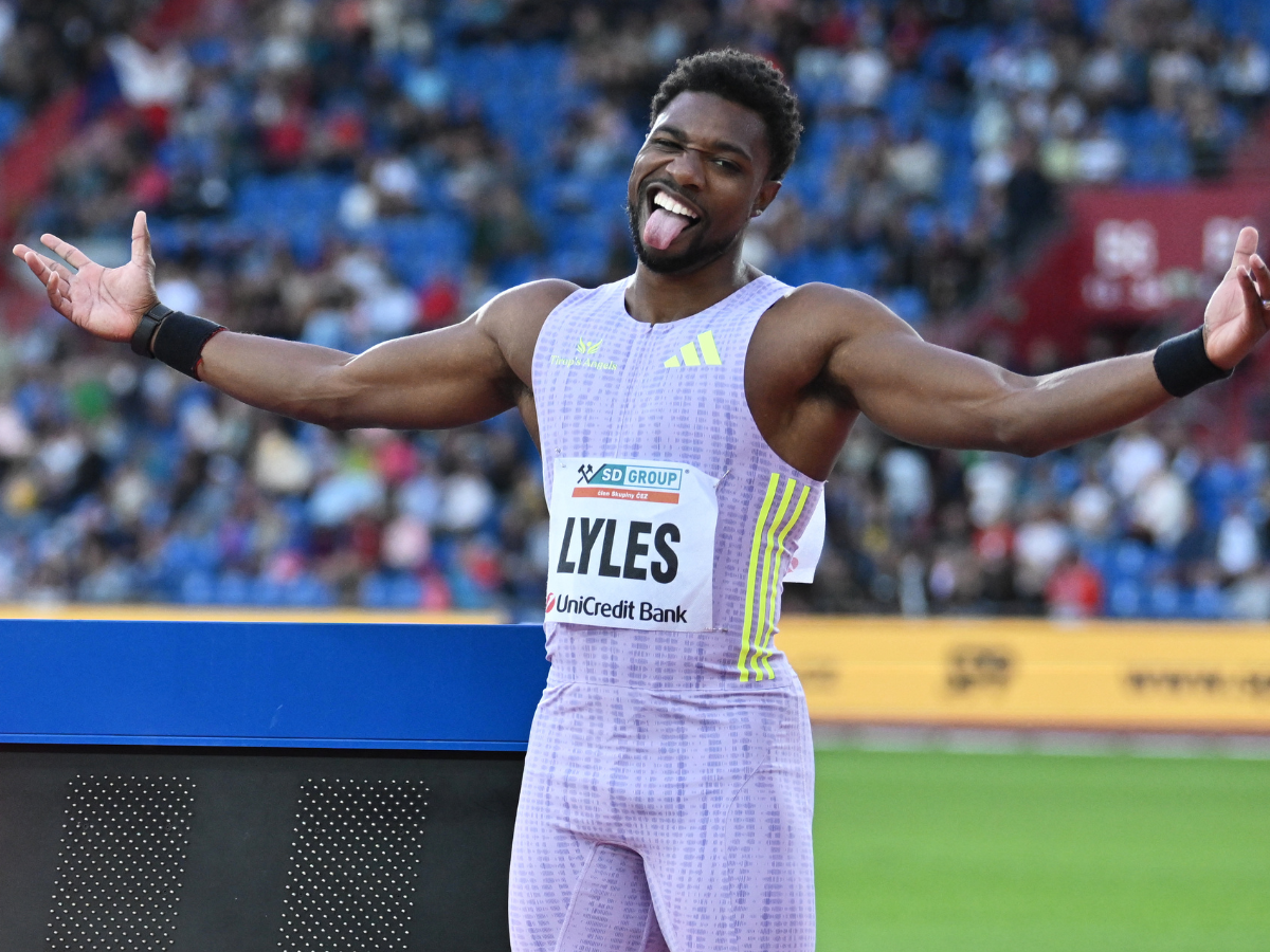 Lyles logra récord mundial en los 150 metros en Ostrava