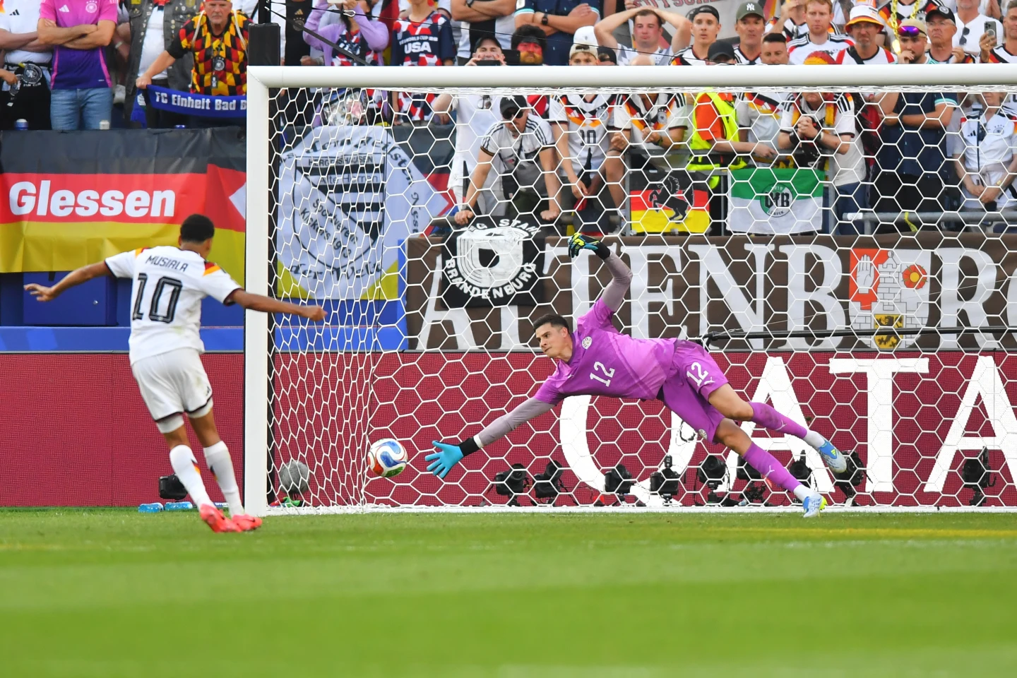Paraguay elimina a Alemania en tanda de penaltis