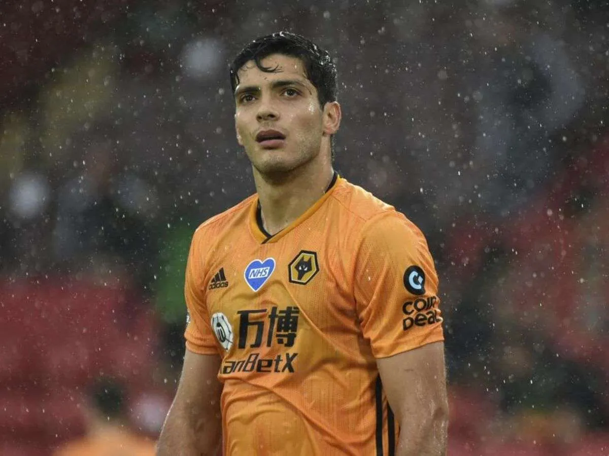Raúl Jiménez asegura su futuro y volverá con el Wolverhampton