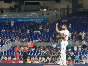 Sandy Alcántara hizo historia con los Marlins