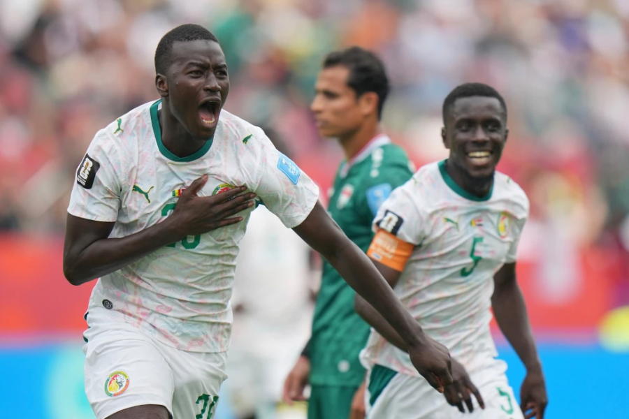 Senegal golea Irak y espera que el resultado le procure una plaza en 16vos de final