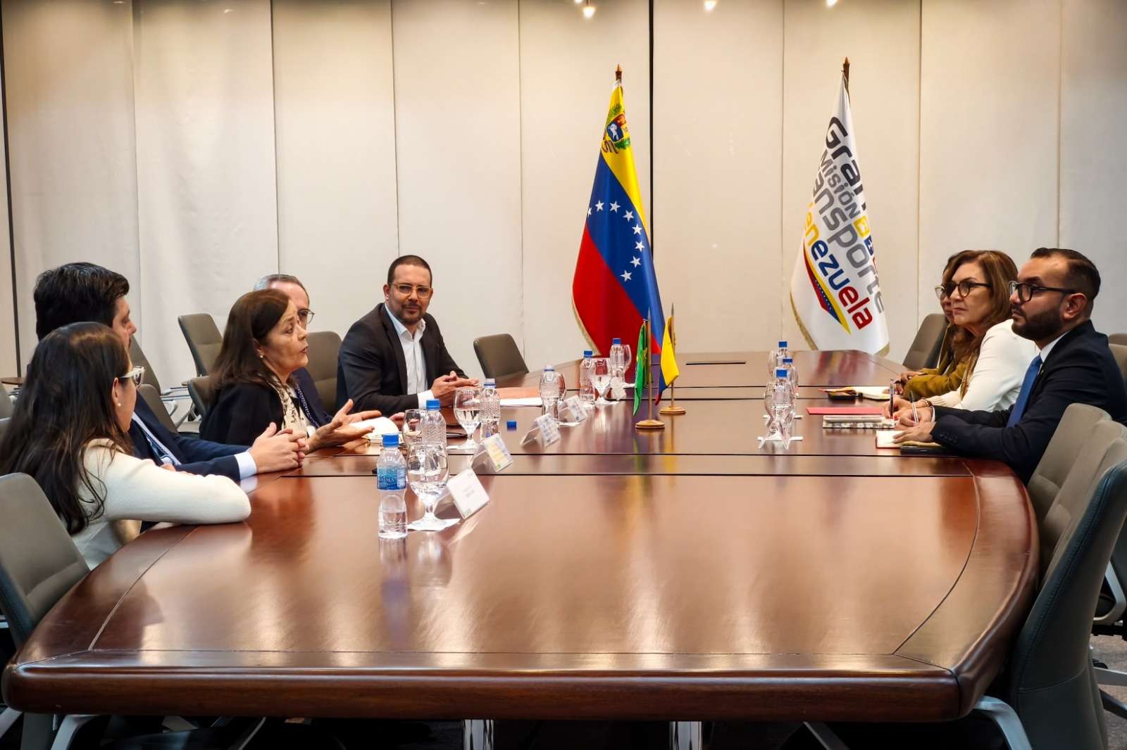 Venezuela y Brasil revisan acuerdos bilaterales en materia de transporte