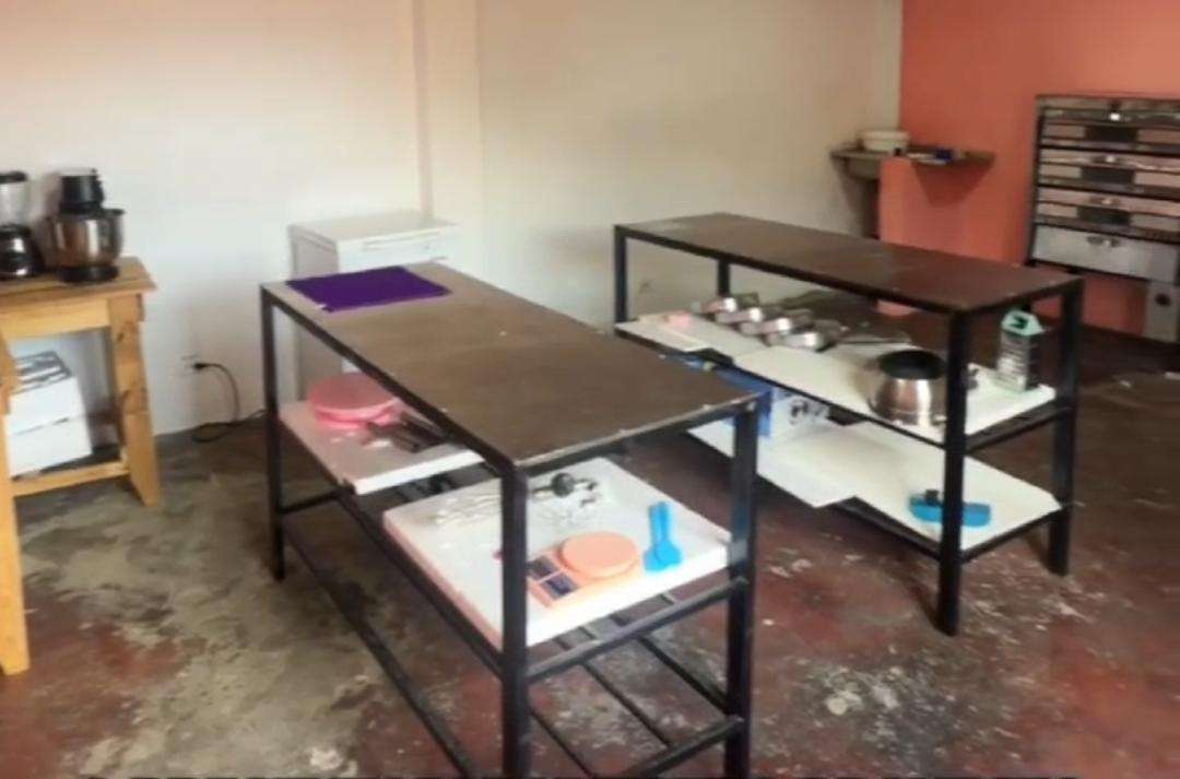 Ministro Villegas inspecciona núcleo productivo juvenil en Carapita