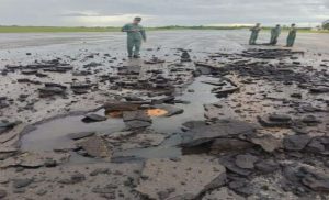 Rayo impacta calle de rodaje del Aeropuerto Internacional Manuel Carlos Piar en Puerto Ordaz