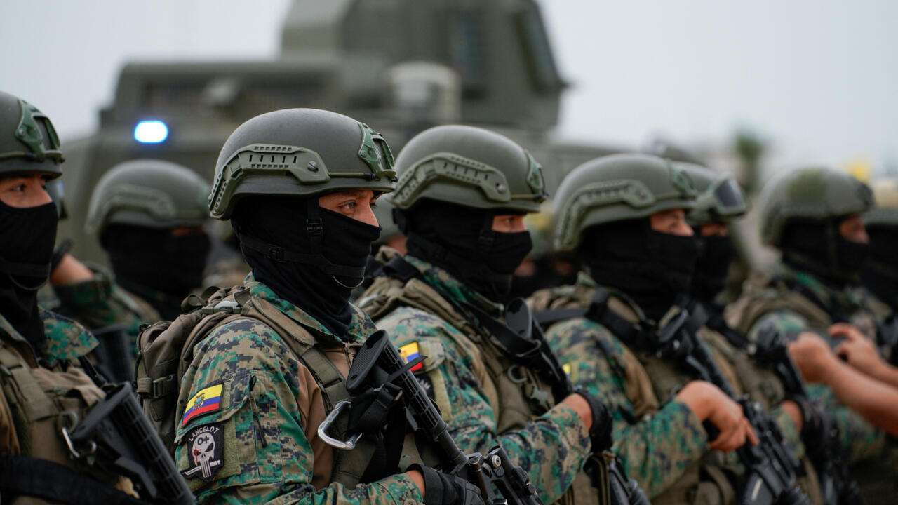 Noboa despliega 13 mil militares en cuatro provincias por lucha contra el crimen