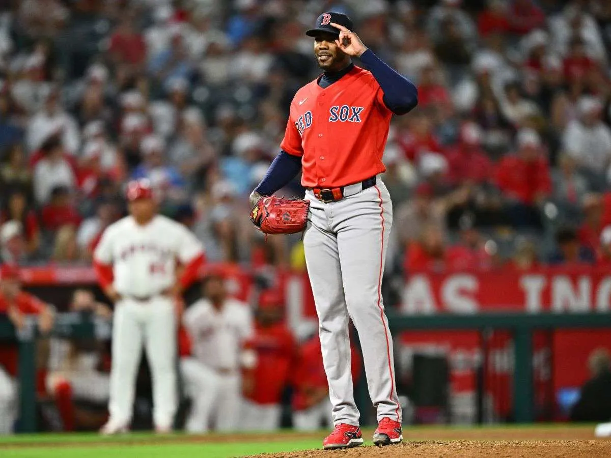 Aroldis Chapman fija récord en ponches como relevista
