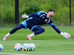 Craig Gordon se retira como el jugador más viejo en mundiales