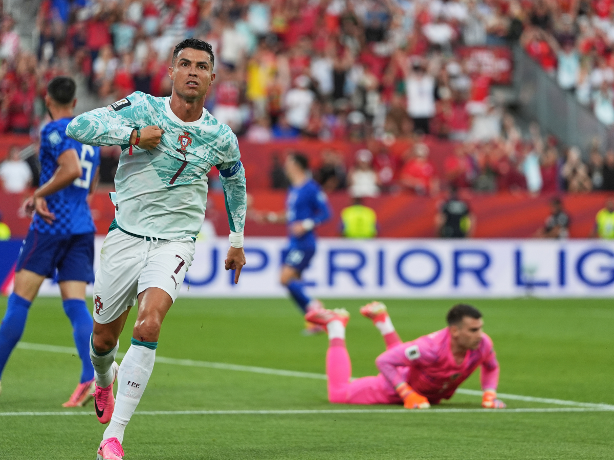Ramos y Cristiano anotan por Portugal, que remonta para vencer a Croacia 2-1