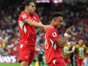Suiza clasifica octavos al vencer cómodamente a Argelia