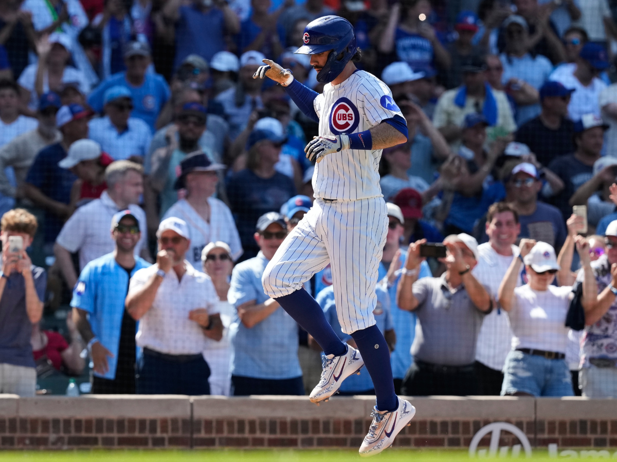 Dansby pega 3 tablazos en triunfo de 23 carreras y 8 HR de Cachorros