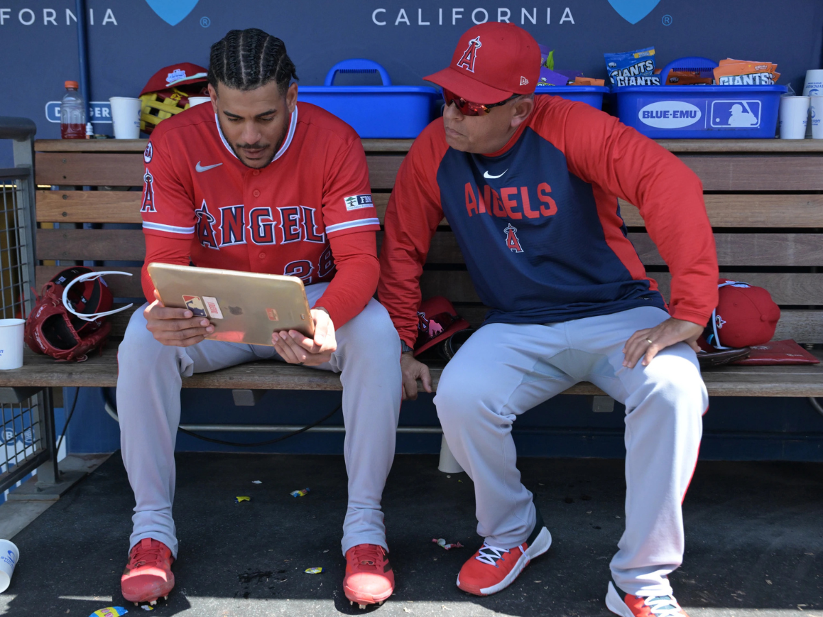 La MLB tomará una medida contra la tecnología en el banquillo