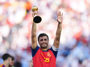 El Barcelona duda de Rodri, que prefiere al Real Madrid